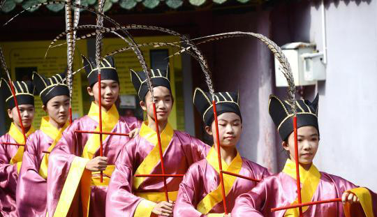 佛山祖庙六佾舞贺孔子诞辰